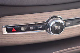 Volvo XC90 T8 AWD Recharge - 303 + 87 - BVA Geartronic Inscription Luxe 7pl occasion - Photo 32