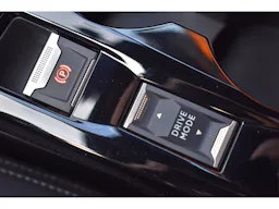 Peugeot 2008 PureTech 130 S&S EAT8 GT occasion - Photo 31