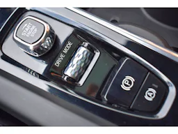 Volvo XC60  T8 Twin Engine 303 ch + 87 ch Geartronic 8 Inscription Luxe occasion - Photo 35