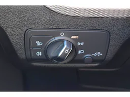 Audi Q2 2.0 35 TDI 150 S-tronic Design Luxe occasion - Photo 21