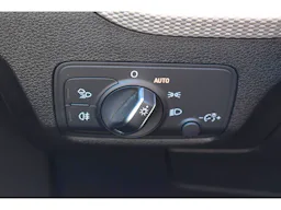 Audi Q2  2.0 35 TDI 150 S-tronic Design Luxe occasion - Photo 21