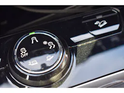 Peugeot 3008 Puretech 130ch S&S BVM6 GT Line occasion - Photo 33
