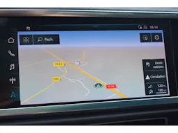 Audi Q3 35 TDI 150 ch S tronic 7 Design Luxe occasion - Photo 29