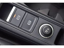 Audi Q3 35 TDI 150 ch S tronic 7 Design Luxe occasion - Photo 37
