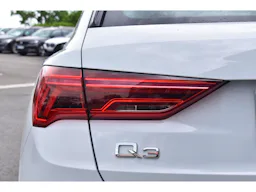 Audi Q3 35 TDI 150 ch S tronic 7 Design Luxe occasion - Photo 45