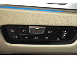 BMW Série 3 330e Luxury - BVA BERLINE occasion - Photo 24