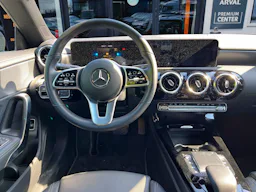 Mercedes Benz Classe CLA  CLA 180 d - BV 8G-DCT  BERLINE- BM 118 Business Line PHASE 1 occasion - Photo 3