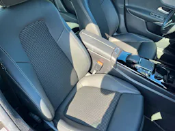 Mercedes Benz Classe CLA  CLA 180 d - BV 8G-DCT  BERLINE- BM 118 Business Line PHASE 1 occasion - Photo 5