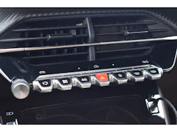 Peugeot 2008  Hybrid 145 e-DCS6 GT occasion - Photo 13