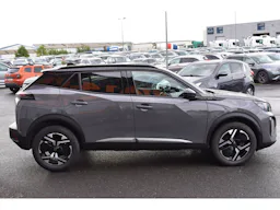 Peugeot 2008 Hybrid 145 e-DCS6 GT occasion - Photo 4