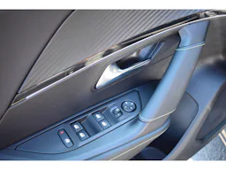 Peugeot 2008  Hybrid 145 e-DCS6 GT occasion - Photo 10