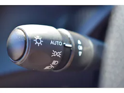 Peugeot 2008  Hybrid 145 e-DCS6 GT occasion - Photo 23