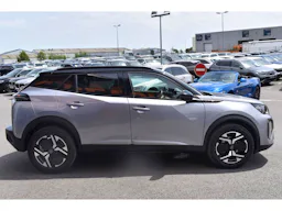 Peugeot 2008 Hybrid 145 e-DCS6 GT occasion - Photo 4