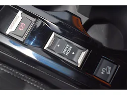Peugeot 2008 Hybrid 145 e-DCS6 GT occasion - Photo 31