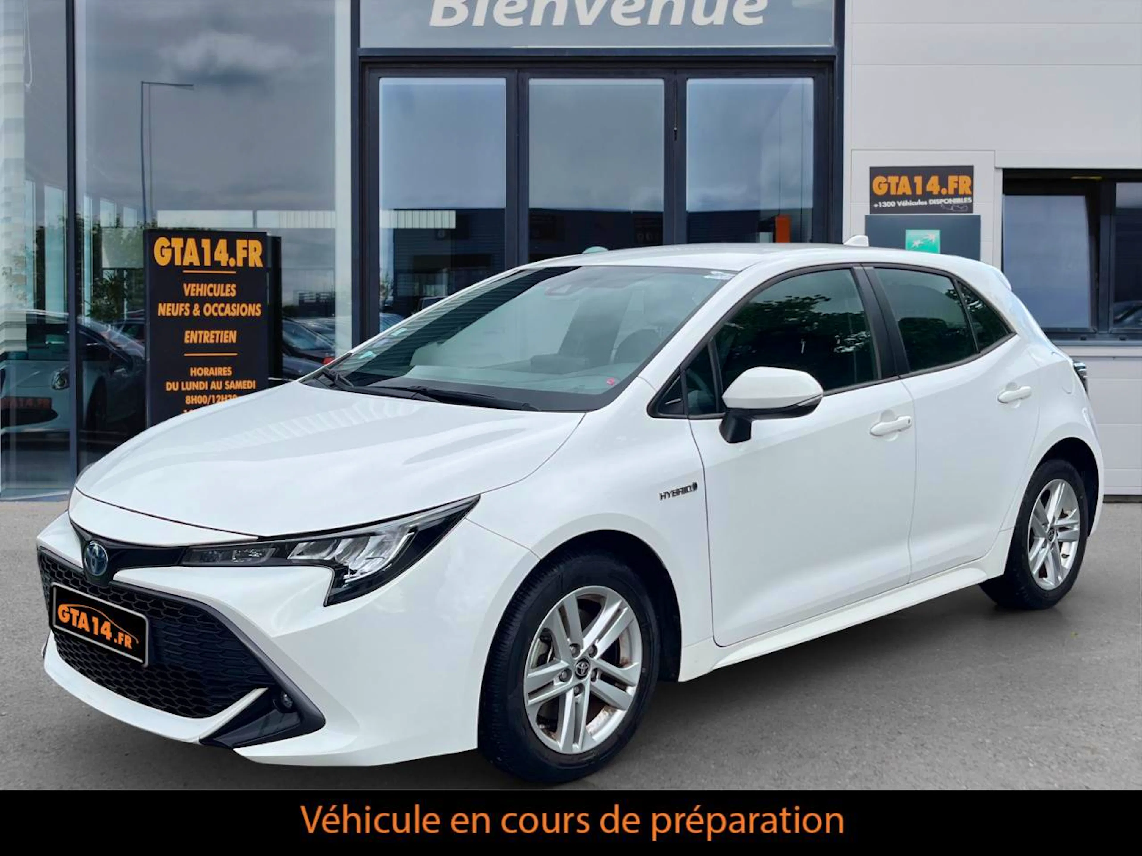 Toyota Corolla Hybride 180h - BV CVT  2019 BERLINE Dynamic Business PHASE 1 occasion
