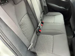 Toyota Corolla Hybride 180h - BV CVT 2019 BERLINE Dynamic Business PHASE 1 occasion - Photo 4