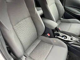 Toyota Corolla Hybride 180h - BV CVT 2019 BERLINE Dynamic Business PHASE 1 occasion - Photo 5