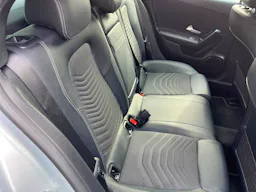 Mercedes Benz Classe A  A 250 e - BV 8G-DCT  BERLINE 5P - BM 177 Business Line PHASE 1 occasion - Photo 4