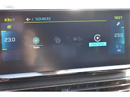 Peugeot 3008  Hybrid 180 e-EAT8 Allure Pack occasion - Photo 28