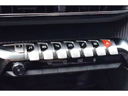 Peugeot 3008 Hybrid 180 e-EAT8 Allure Pack occasion - Photo 13