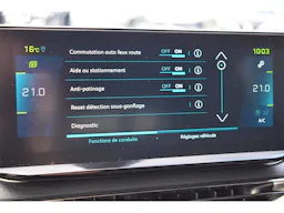 Peugeot 3008  Hybrid 180 e-EAT8 Allure Pack occasion - Photo 31