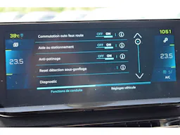 Peugeot 3008 Hybrid 180 e-EAT8 Allure Pack occasion - Photo 31