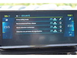 Peugeot 3008  Hybrid 180 e-EAT8 Allure Pack occasion - Photo 32