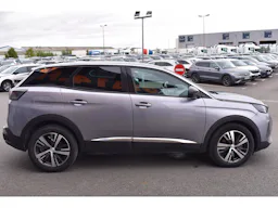 Peugeot 3008 Hybrid 180 e-EAT8 Allure Pack occasion - Photo 4