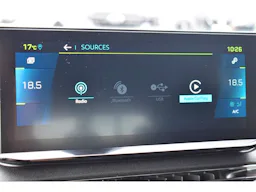 Peugeot 3008  Hybrid 180 e-EAT8 Active Pack occasion - Photo 28