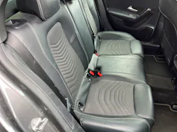Mercedes Benz Classe A  A 250 e - BV 8G-DCT  BERLINE 5P - BM 177 Business Line PHASE 1 occasion - Photo 4
