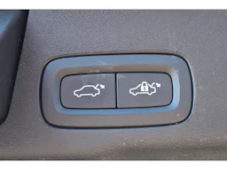 Volvo XC60 T6 AWD Hybride rechargeable 253 ch+145 ch Geartronic 8 Plus Style Chrome occasion - Photo 10