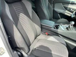 Peugeot 3008 PureTech 130ch S&S BVM6 Active Pack occasion - Photo 5