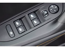 Peugeot e-2008 136 ch Roadtrip occasion - Photo 10