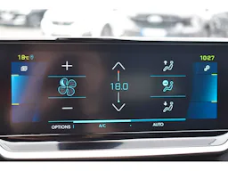 Peugeot e-2008 136 ch Roadtrip occasion - Photo 28