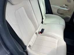 Mercedes Benz Classe GLA GLA 250 e + Hybrid EQ Power - BV 8G-DCT - BM H247 Business Line PHASE 1 occasion - Photo 5