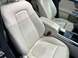 Mercedes Benz Classe GLA GLA 250 e + Hybrid EQ Power - BV 8G-DCT - BM H247 Business Line PHASE 1 occasion - Photo 6