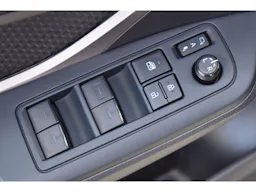 Toyota C-HR  1.8 Hybrid e-CVT Dynamic Business occasion - Photo 10