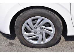 Hyundai i10  1.0 BVM Intuitive occasion - Photo 16