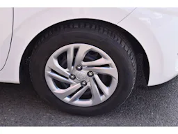 Hyundai i10  1.0 BVM Intuitive occasion - Photo 30