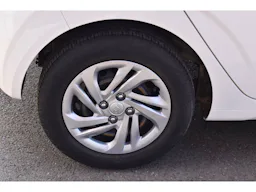 Hyundai i10 1.0 BVM Intuitive occasion - Photo 31