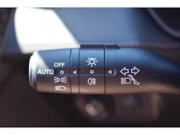 MG ZS  III 1.5 HYBRID+ 197 LUXURY occasion - Photo 25