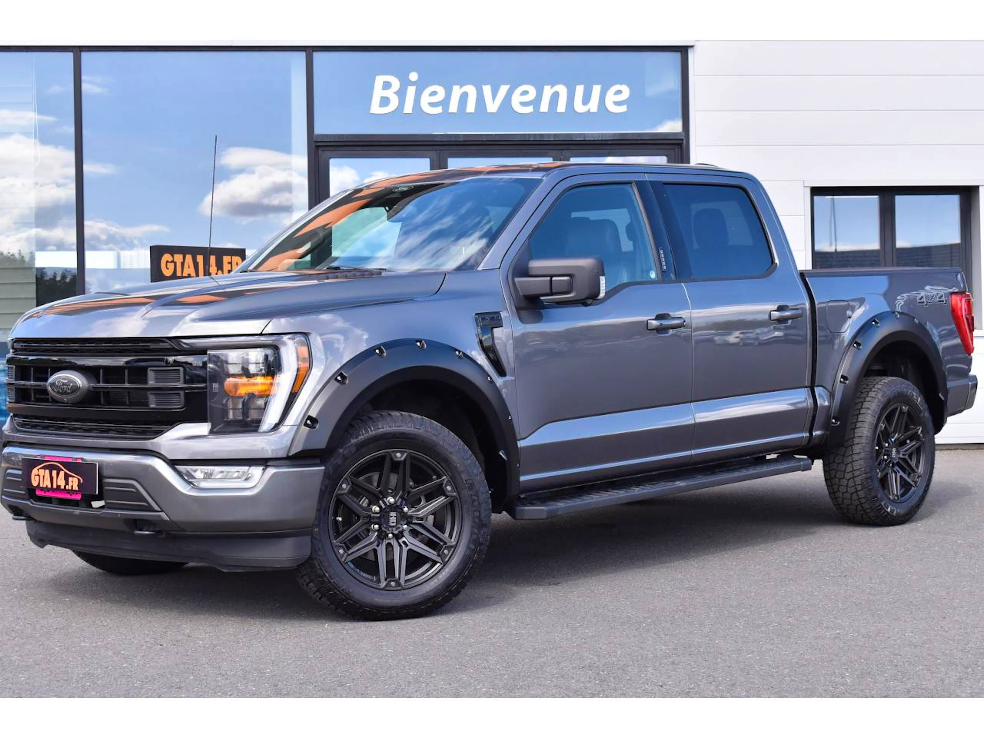 Ford F 150 F-150 XLT SUPERCREW 4X4 V8 5.0L occasion