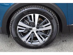 Peugeot 3008  Hybrid 225 e-EAT8 Allure Pack occasion - Photo 16