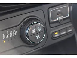 Jeep Renegade  1.3 Turbo T4 - 190 - BVA 4xe eAWD  Limited PHASE 2 occasion - Photo 25