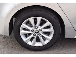 Toyota Corolla  1.8 Hybrid 140 e-CVT Dynamic Business occasion - Photo 38