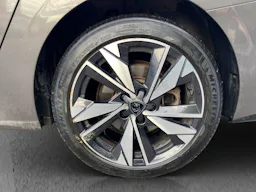 Peugeot 308 SW 1.6 PHEV - 180 - BV e-EAT8 Allure occasion - Photo 6