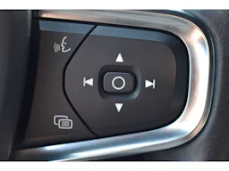 Volvo XC40 D3 AdBlue 150 ch Geartronic 8 Momentum occasion - Photo 22