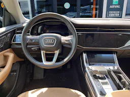 Audi Q8  55 TFSI e 381 Tiptronic 8 Quattro Avus occasion - Photo 3