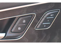 Audi Q8  55 TFSI e 381 Tiptronic 8 Quattro Avus occasion - Photo 21