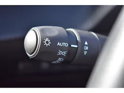 Peugeot 2008  PureTech 130 S&S EAT8 Allure Pack occasion - Photo 25